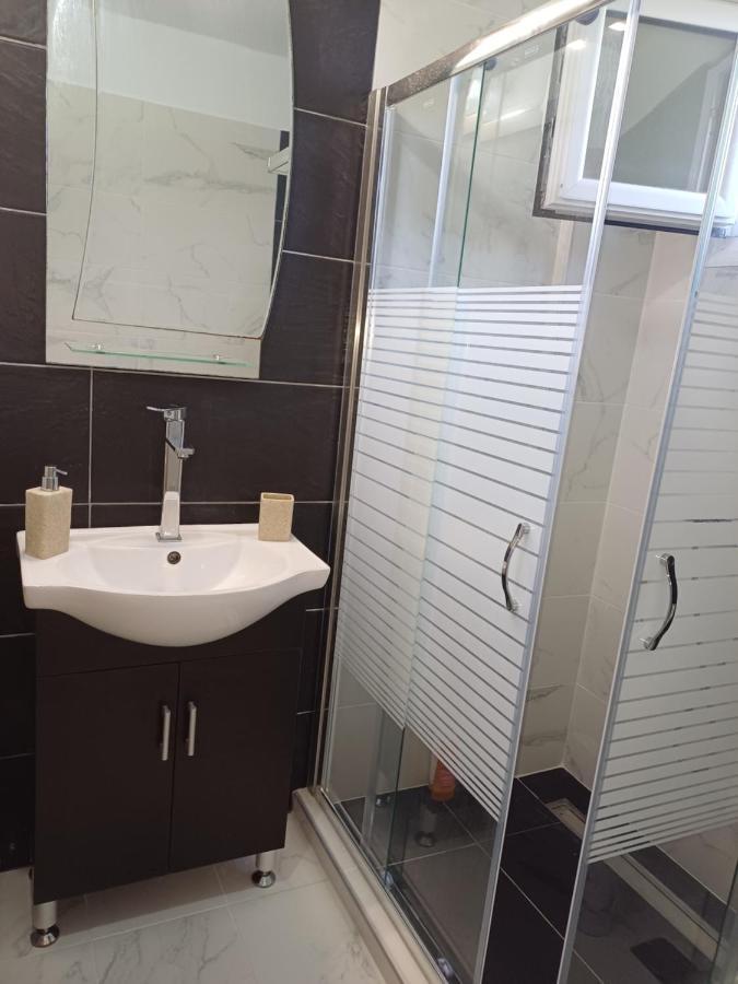 G.Tzanis Luxury Apartments Parga Bagian luar foto
