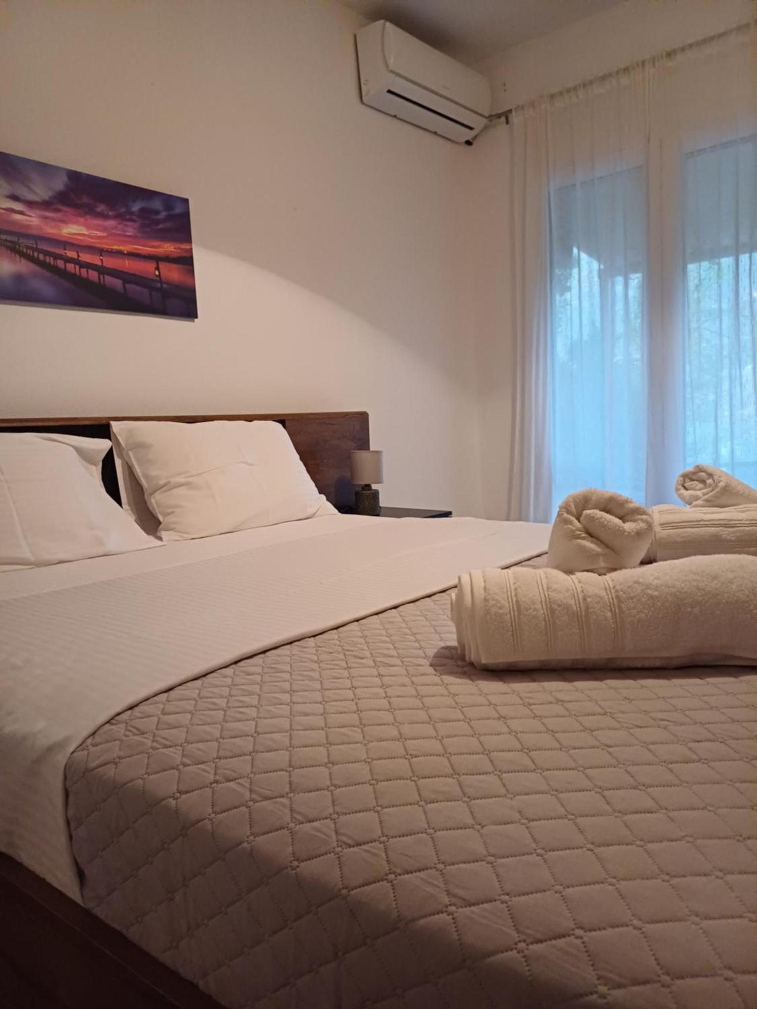 G.Tzanis Luxury Apartments Parga Bagian luar foto
